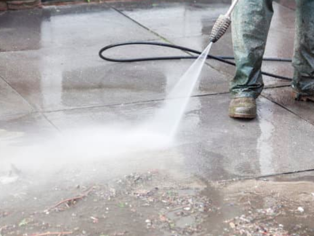 This image shows Folsom pressure washing services.